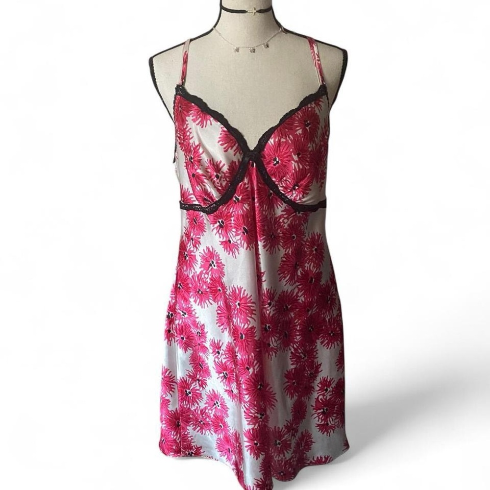 Gilligan & O’Malley Pink and white floral silk slip dress with black lace trim
